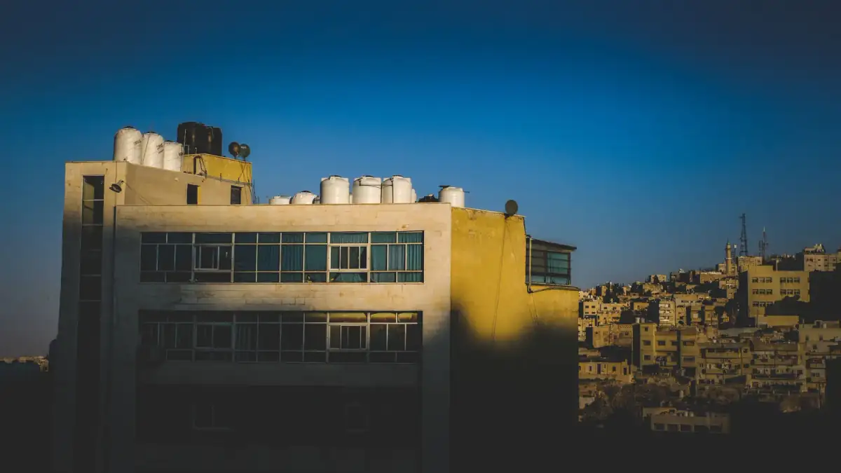 تركيب خزان على السطح